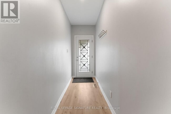 Photo - 1045 Cannon St E