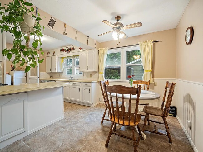 303 S Burton Ave