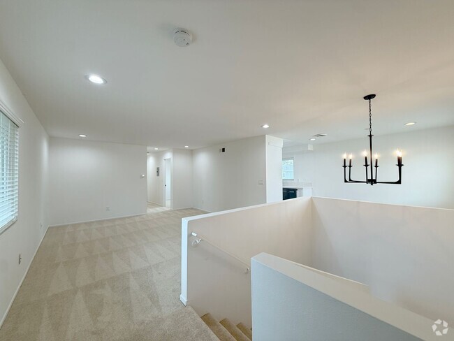 Building Photo - Santiago Unit D Rental