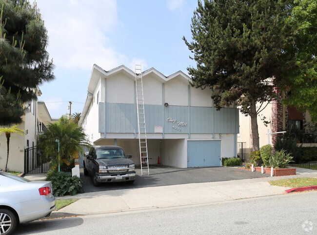 Building Photo - 4037 McLaughlin Ave