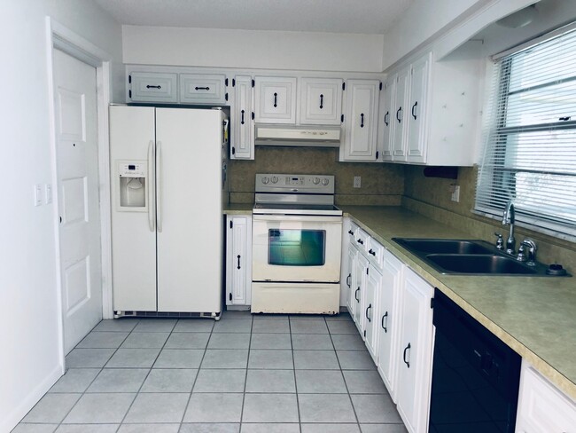 Photo - Spacious 2 Bedroom 2 Bath Home!