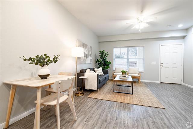 Photo - 600 E Marble St