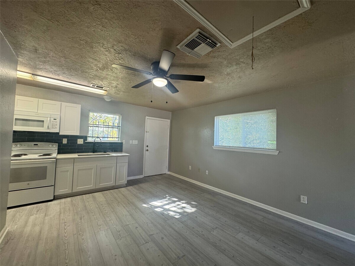 Photo - 3020 Jewel St Unit A