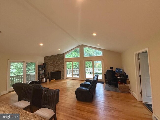 Photo - 1631 Warner Ave