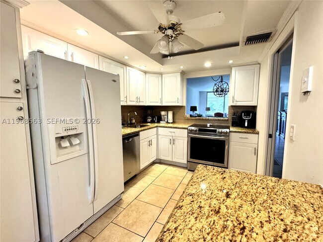Photo - 901 W Cypress Ln Unit 201