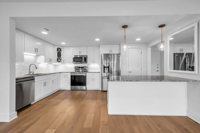 Photo - 6666 Brookmont Ter Unit 707