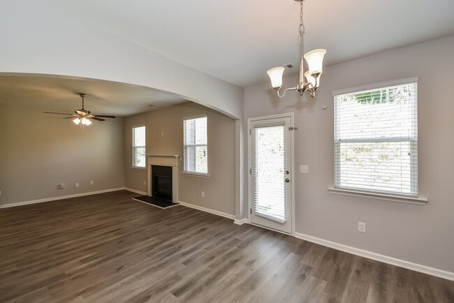 Photo - 30 Calm Waters Ave