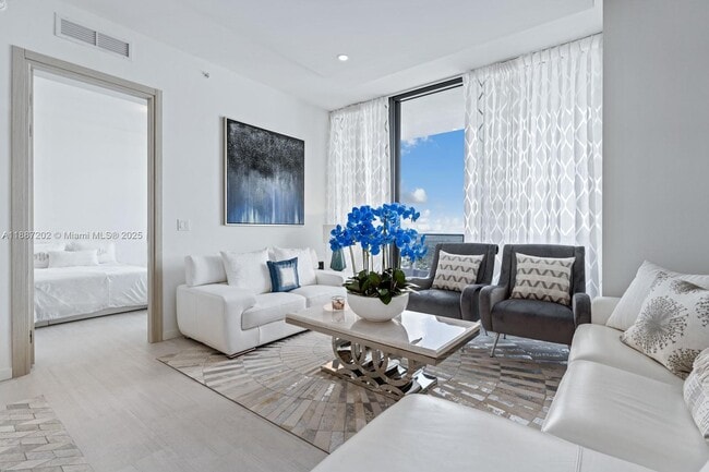 Photo - 1000 Brickell Plaza Unit PH6006