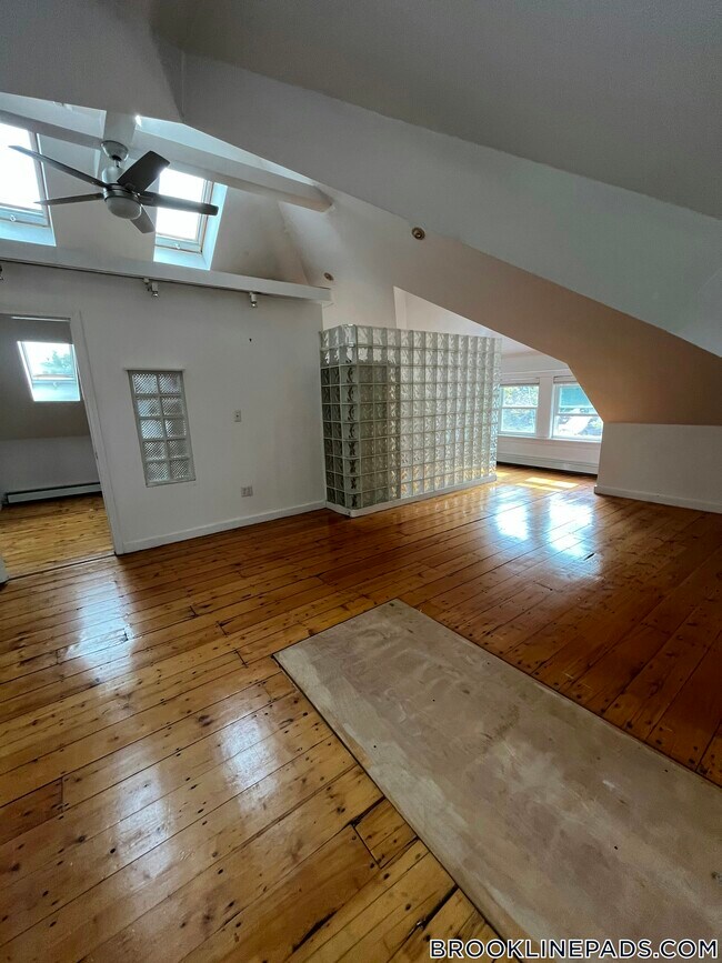 9 Addington Rd Unit 3