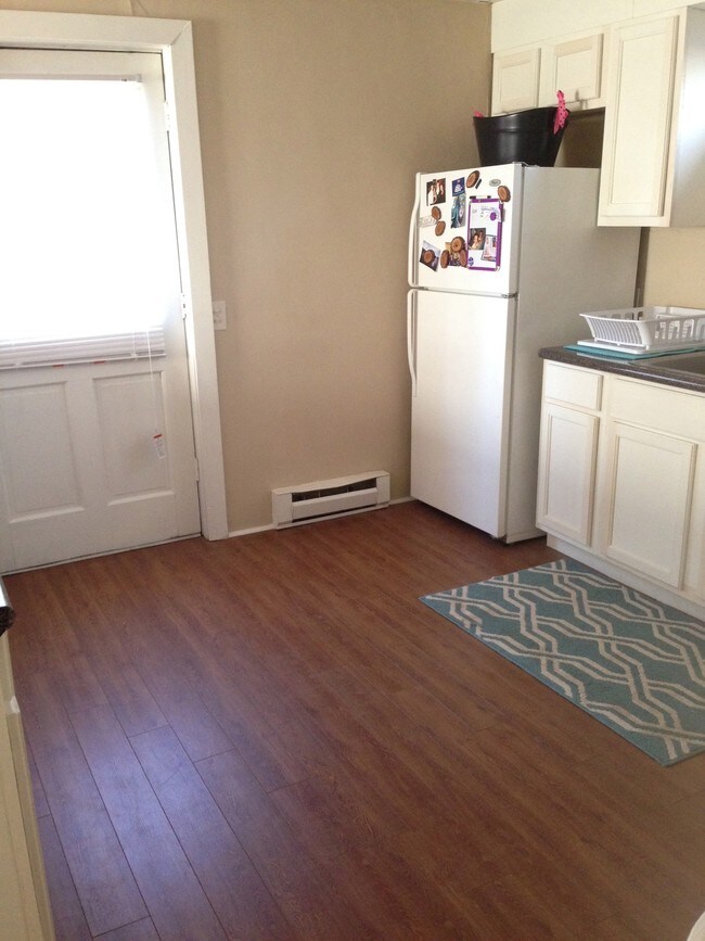 Photo - Creekside Apts