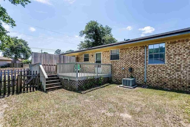 Building Photo - 4800 Tradewinds Dr Unit 4802