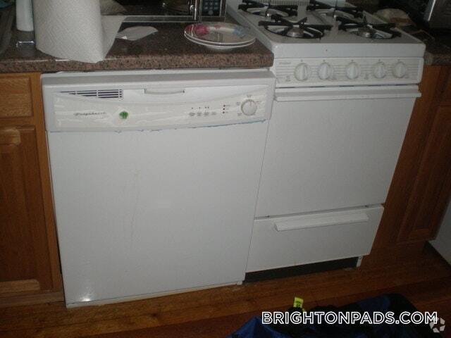Building Photo - 1615 Commonwealth Ave Unit 6 Rental