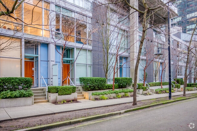 Bayview at Coal Harbour - Bayview at Coal Harbour