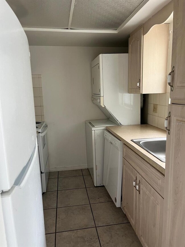 Photo - 1611 SE 25th St