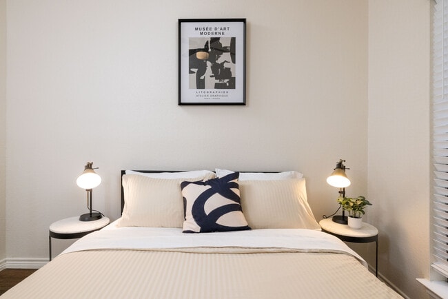 Photo - 2926 Roxboro Rd