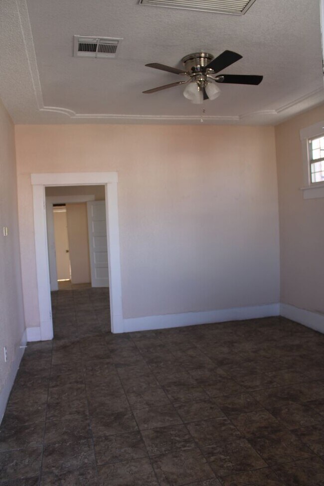 Photo - 3114 E Missouri Ave