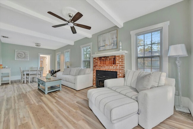 Photo - 207 6th St N Unit ID1406267P