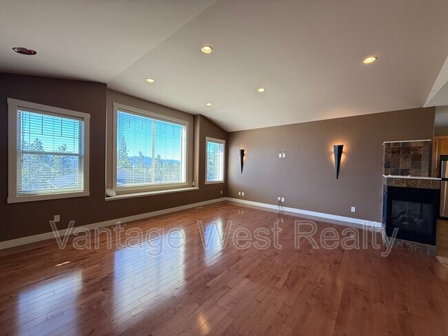 Photo - 1495 Kloppenburg Rd