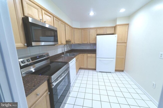 Building Photo - 2208 Bucknell Terrace Rental