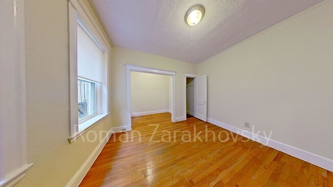 Photo - 64 Woodstock Ave Unit 10