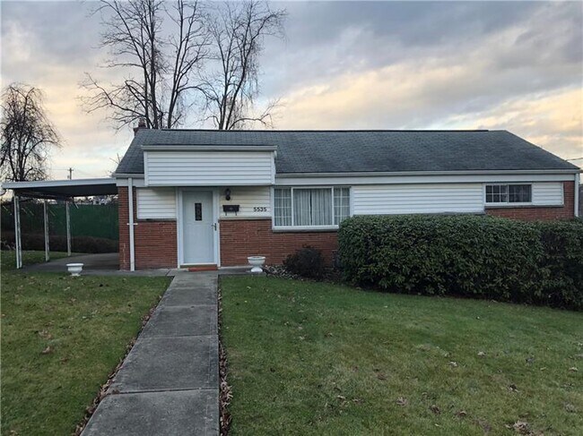 Photo - 5535 Clarene Dr