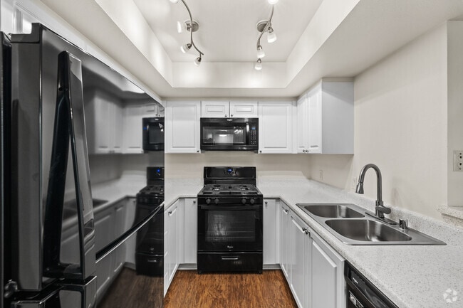 2BR, 2BA - 1,130SF - Kitchen