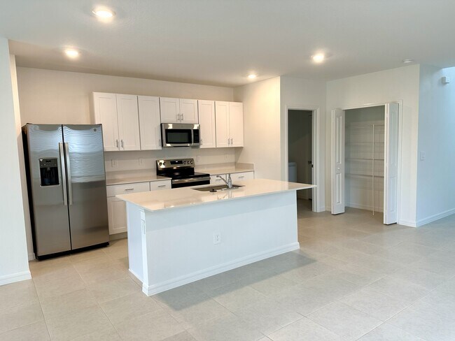 Photo - 5748 Yellow Hornbill Ave