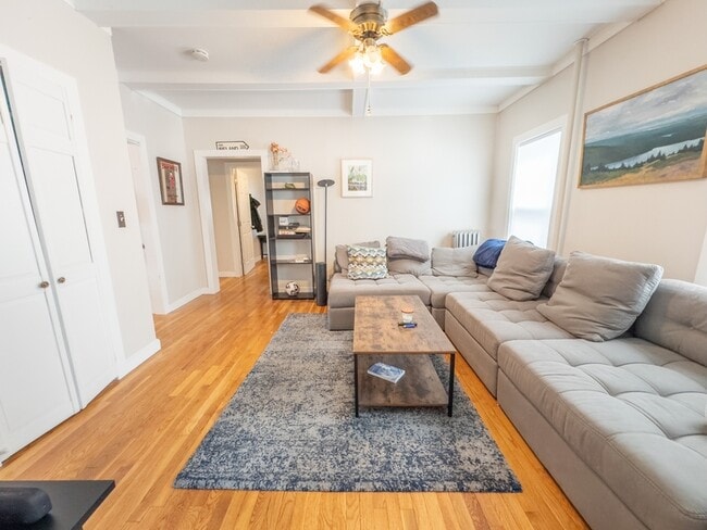 Building Photo - 55 Hall Ave Unit 1