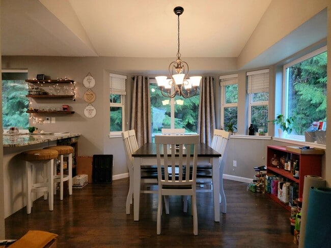 Photo - 3 Bedroom Home in convenient Poulsbo location!