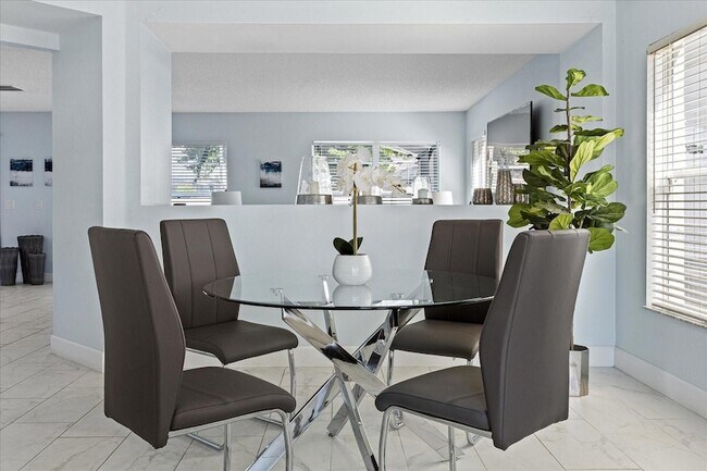 Photo - 642 Elderberry Dr