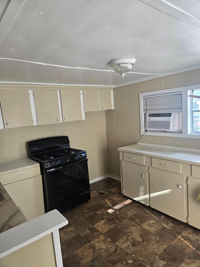 Photo - 1500 Adam St