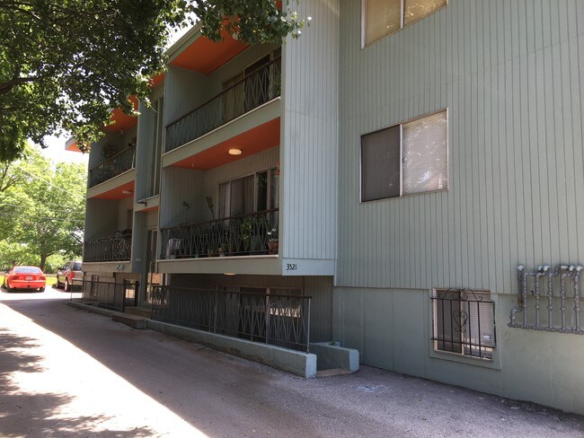 Photo - 3521 Walnut St Unit 10
