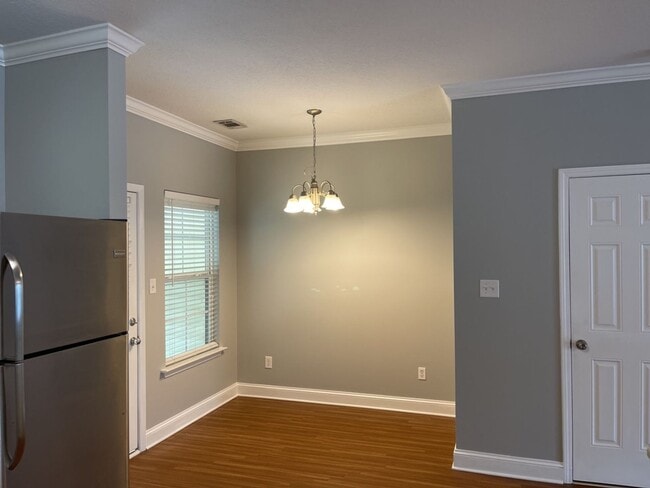 Photo - 273 Vining Way