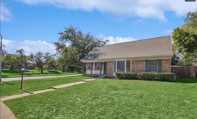13505 Pyramid Dr