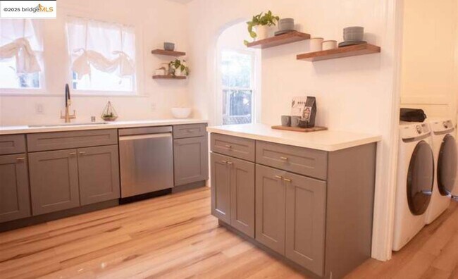 Photo - 3373 Arkansas St