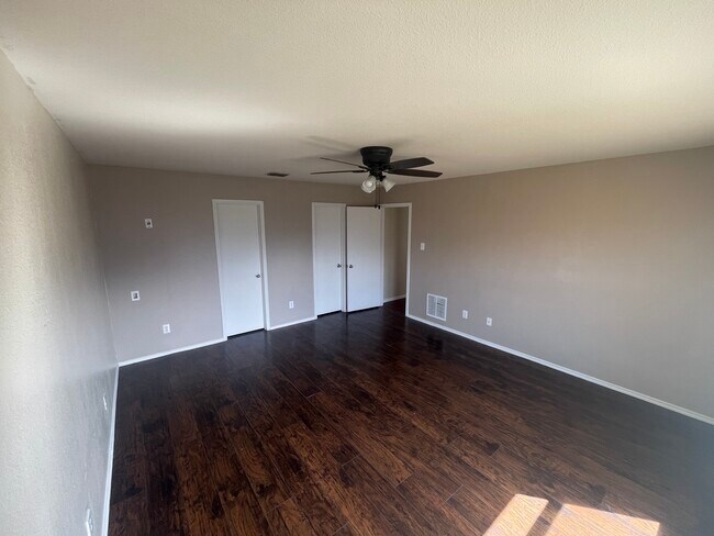 Photo - 220 Chalk Mountain Dr