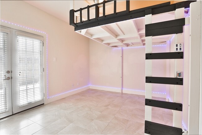 Photo - 4706 Austin St