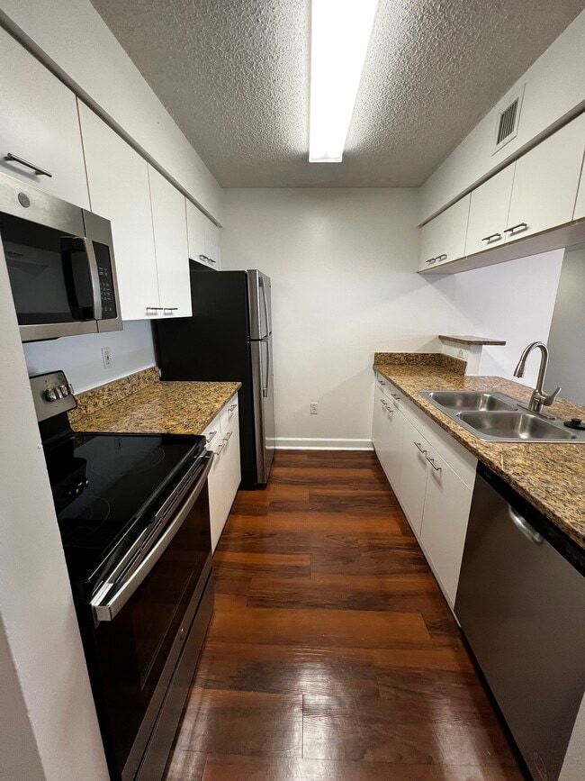 Photo - 349 NE 33rd St Unit B2