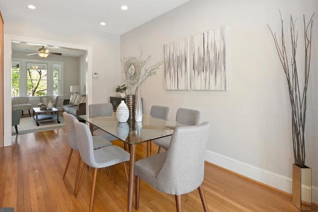 Photo - 1826 A St SE