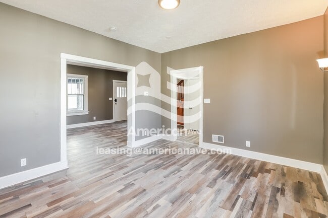 Photo - 2720 Newport Ave