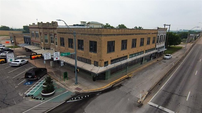 Building Photo - 102 E 2nd St Unit 205