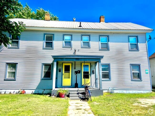 Building Photo - 1596 8th St Unit 4 Rental