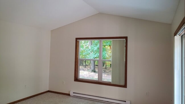 Photo - 335 Maple Ridge Ct