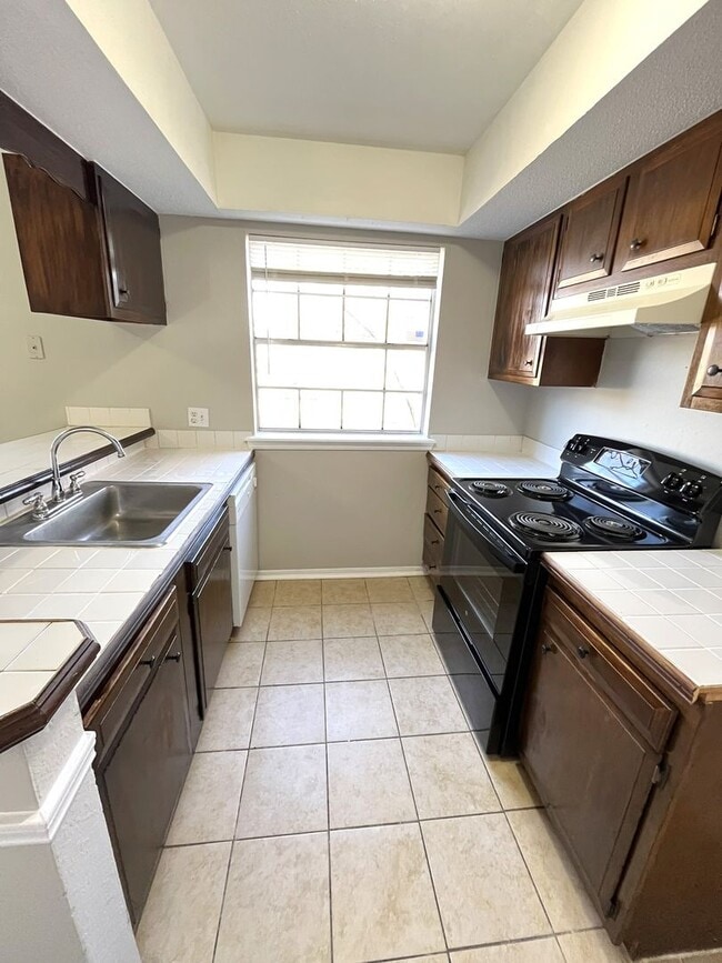 Photo - 2 Bedroom 1.5 Bath Apt at the Monterey Square Apts NW OKC Unit 3772