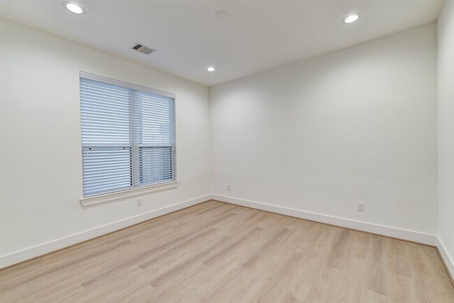 Photo - 1821 Prospect St Unit B