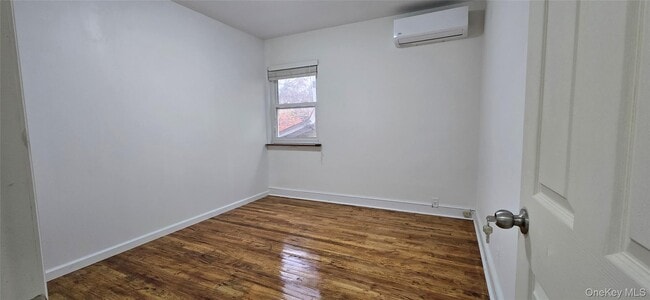 Photo - 40-19-4196 196th St Unidad 2