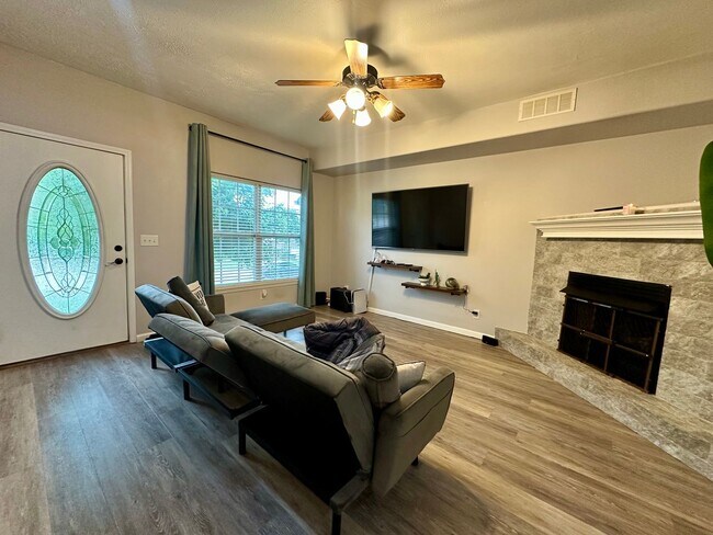 301 Carmel Valley Way Unidad 301 Carmel Valley