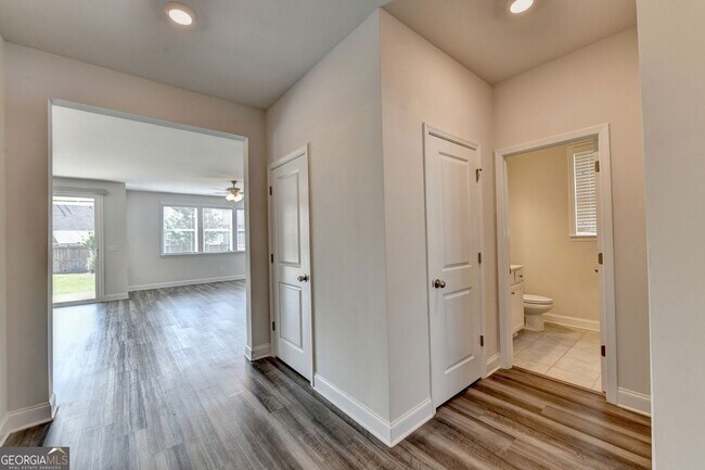 3335 Fall Branch Ln