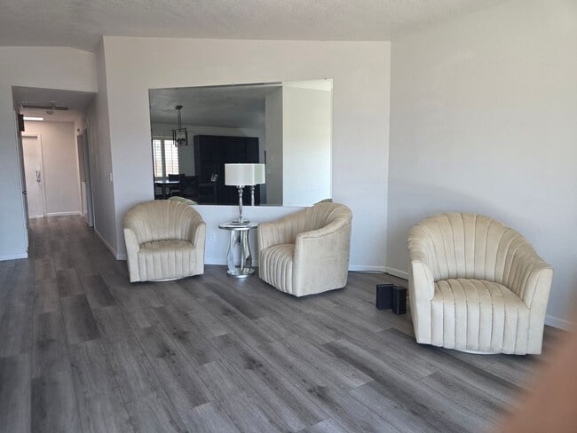 Photo - 774 Diogenes Dr