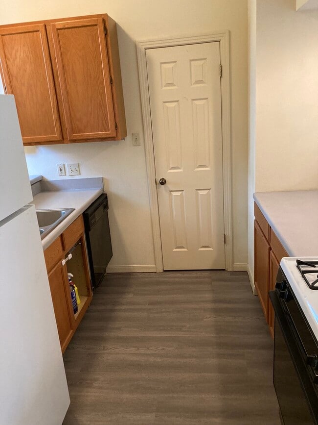 Photo - 2103 Woodmont Ave Unit Apt. B